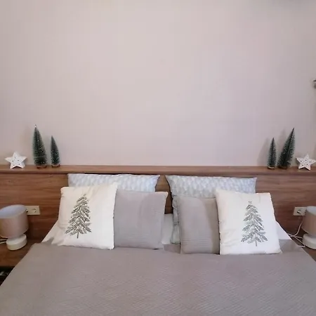 Korona Apartment *